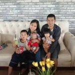 与蛇同眠懵然不知 泰妇移开孩子枕头大吃一惊