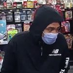 多市男疑犯一周連環持械劫7間零售店