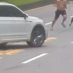 碰瓷式箍煲︱台灣赤膊漢逼女友複合 馬路竟用肉身……︱有片