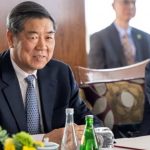 中美关税︱何立峰周日赴瑞典 与美举行经贸会谈
