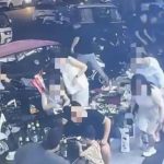 洛阳烧烤店空中被泼不明液体 多人中招部份皮肤发红