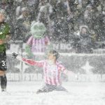 【有片】雪地决赛打足4小时 渥体会首夺加超足球冠军