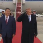 习特会|迎宾仪式2架B-1轰炸机低飞引巨响特朗普一脸难受 习近平神色自若︱有片