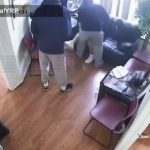 兩名黑人惡毒毆打旺市店員 警方公布錄像尋找嫌犯