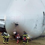 【哈利法克斯機場】 747貨機降落滑離跑道 5機組員輕傷 航班受阻
