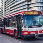 多伦多公车局下周起增服务班次 满足乘客量大增需求