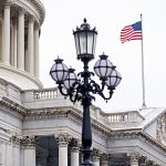 美国众院挑战紧急状态令 特朗普:一定会否决
