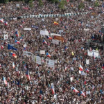 这个对华为龇牙的捷克总理 倒霉了