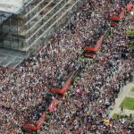 野生无人机航拍猛龙胜利游行 交通部罚款2750元