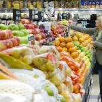 肉价跌2.7% 菜价大跌6.5%!加拿大8月通胀放缓