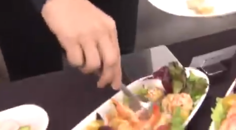 太可怕了! 餐馆里新冠传播速度惊人 半小时全中招! 多伦多刚刚宣布大封路!