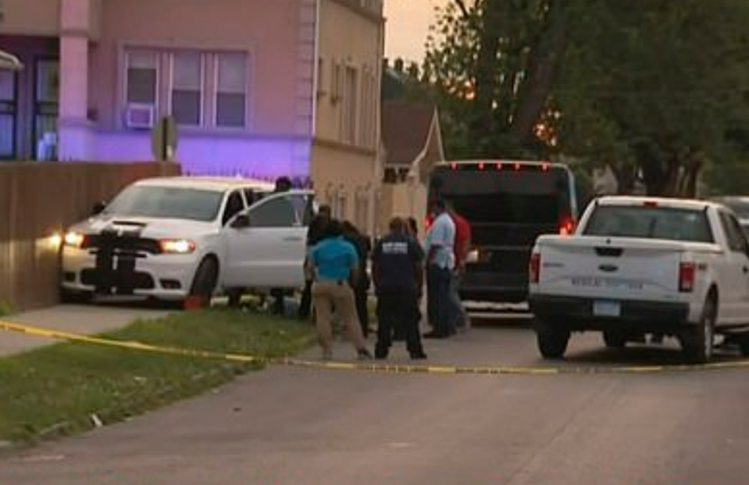 血腥周末! 美国10城市爆发枪击 27死过百伤亡! 死者包括7岁女童