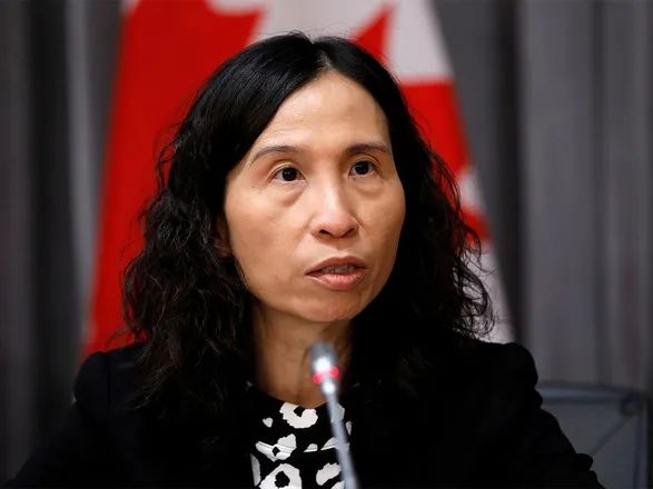 灾难! 加拿大确诊激增 民众不戴口罩挤爆公园沙滩餐厅! 卫生厅长: 情况极其担忧!