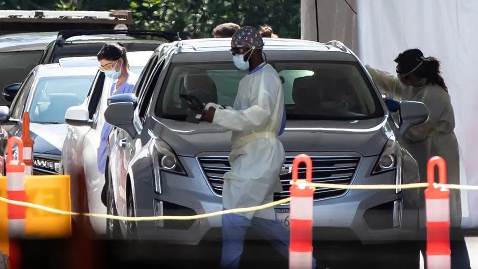 震惊! 政府公布223所学校337人确诊 名单却被临时撤回! 万锦学校全班隔离