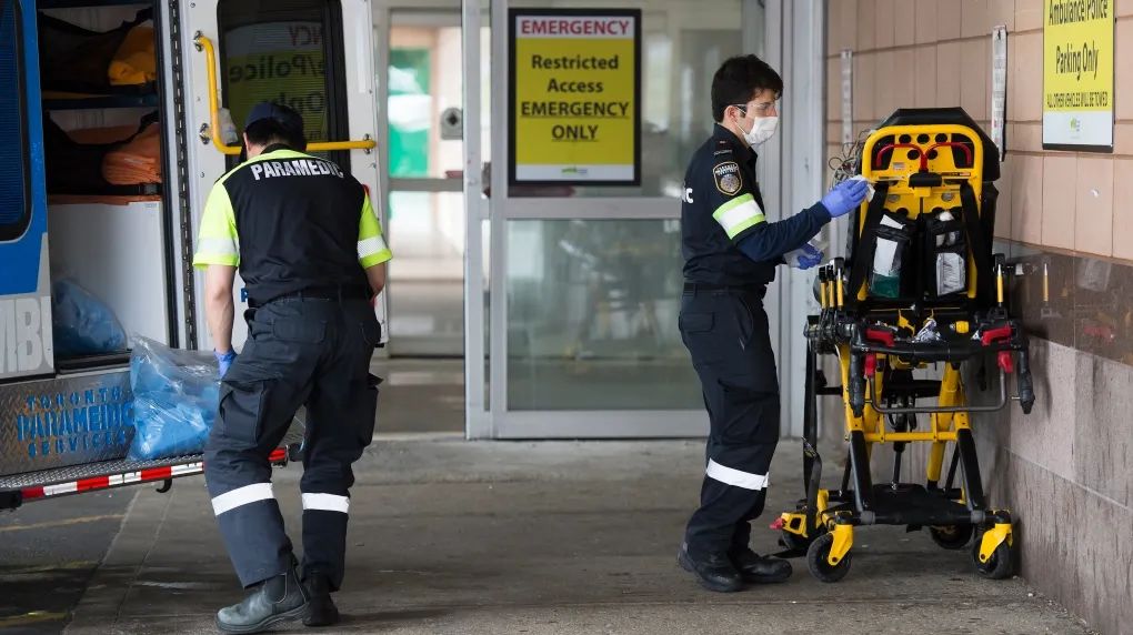 加拿大死亡破万! 老人死亡率是其它发达国家的两倍! 杜鲁多怒骂疫情烂透了! 但不封国!