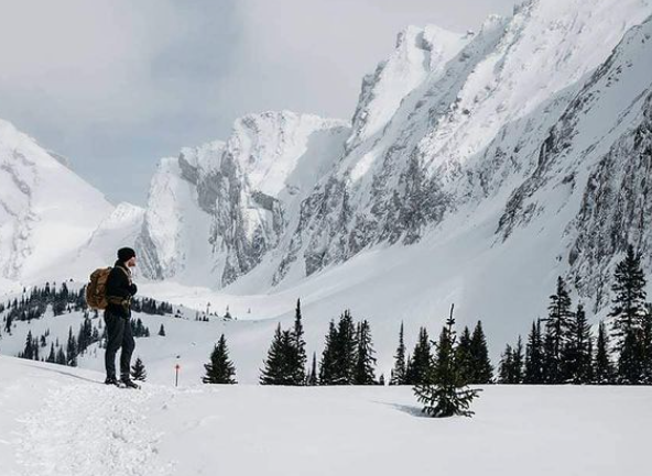 加拿大境内最富盛名的8条雪地徒步小径！零基础就能行...