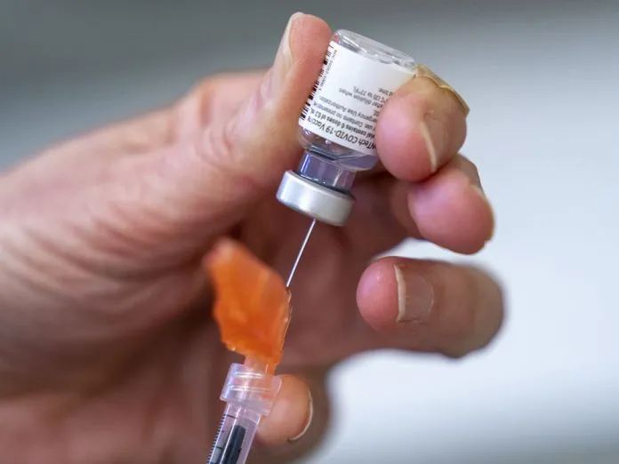 憤怒！阿斯利康開發者炮轟加拿大：等着印度疫苗席捲吧！到時候血栓都是小問題！