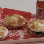 终于打卡西少爷!这里的肉夹馍和凉皮值得排队吗?