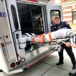 华裔母女双双染新冠 母亲满身插管命悬一线