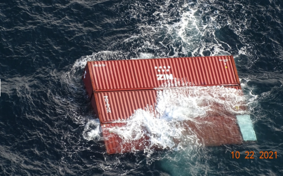 运往加拿大的100多个集装箱掉入海里！海运商品全毁了！Dollar店货架要空了？