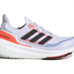 限今天!Adidas Ultraboost超輕跑鞋一律6折!