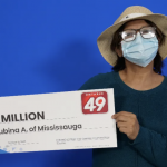 密西沙加退休女子买$1彩票中了200万大奖!