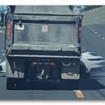 視頻:401高速上有卡車推着一輛豪車行駛 網友震驚!