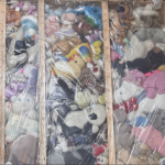 暖心!加國男子裝修發現整牆毛絨玩具 幫世界各地網友實現心愿!